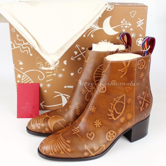 New Valentino Garavani Embossed Leather Bootie Brown EU 37
